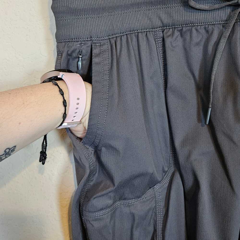 The North Face Aphrodite Capri Pants Asphalt Gray… - image 7