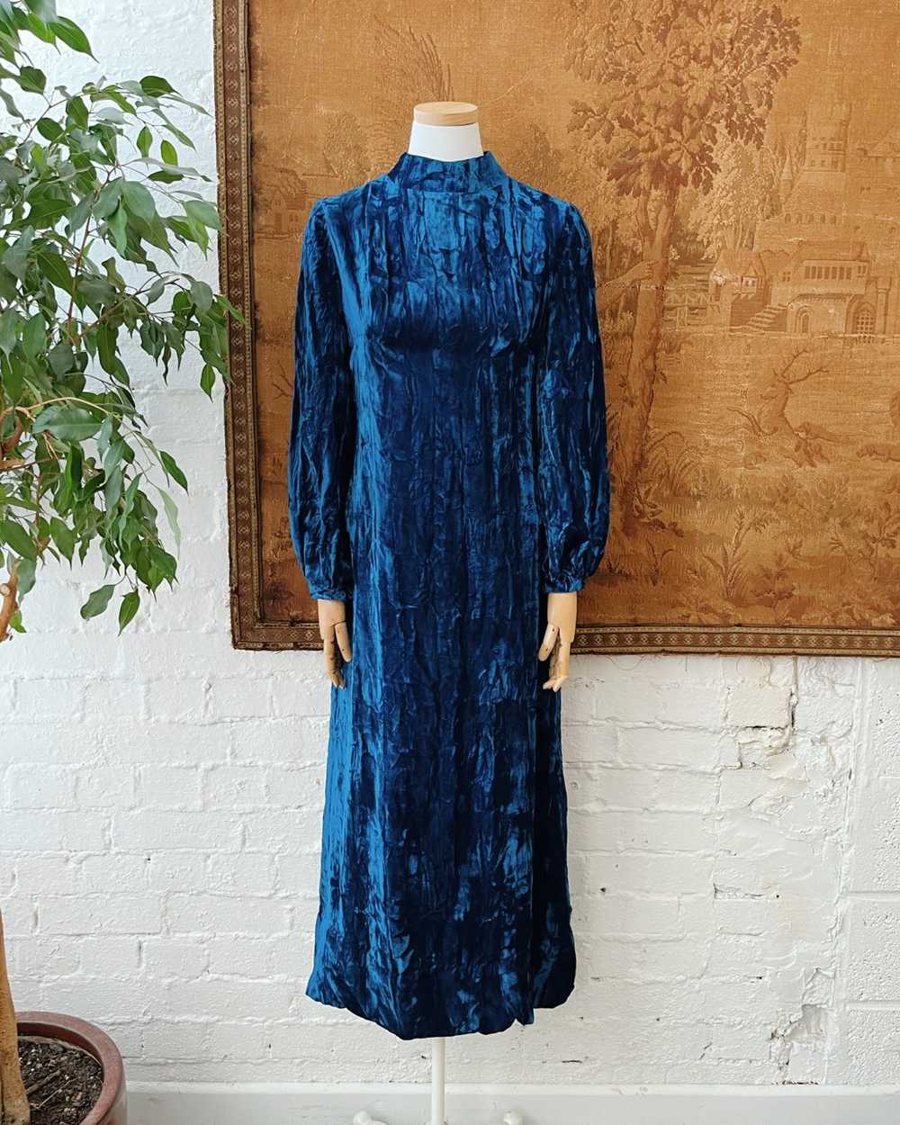 1970s Colin Glascoe Royal Blue Crushed Velvet Max… - image 1