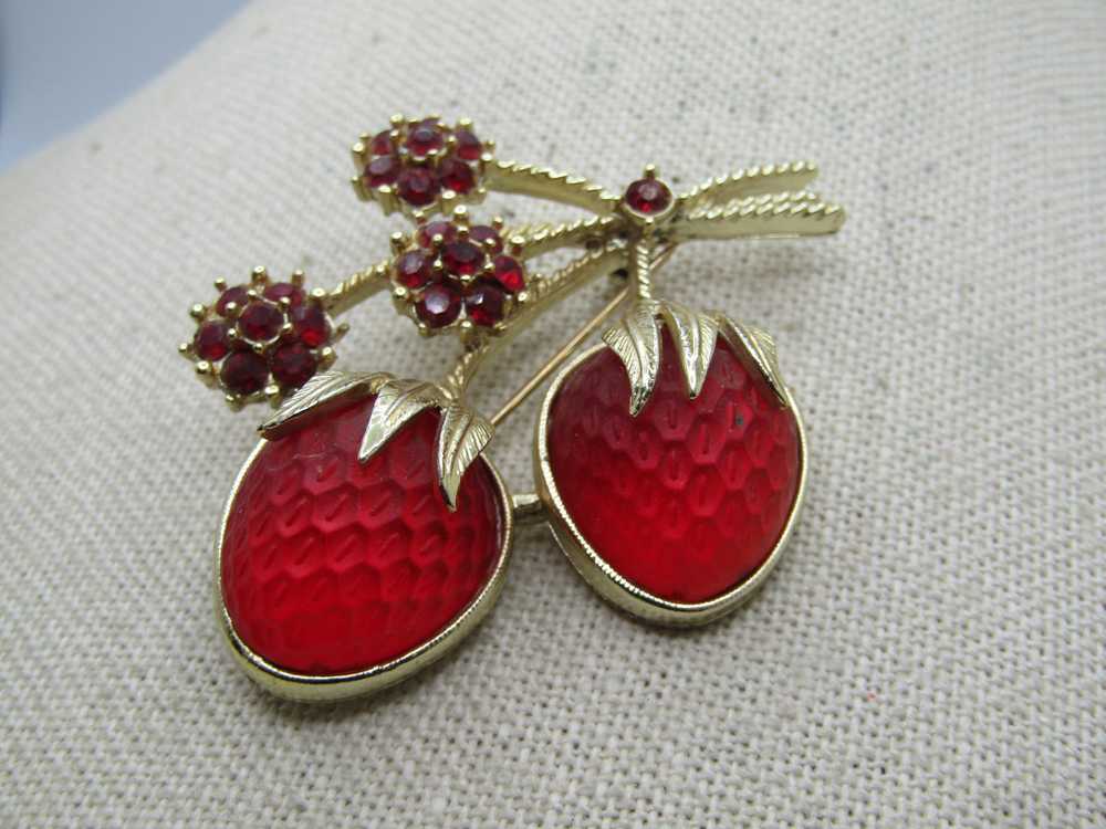 Vintage Strawberries & Rhienstones Brooch, Sarah … - image 2