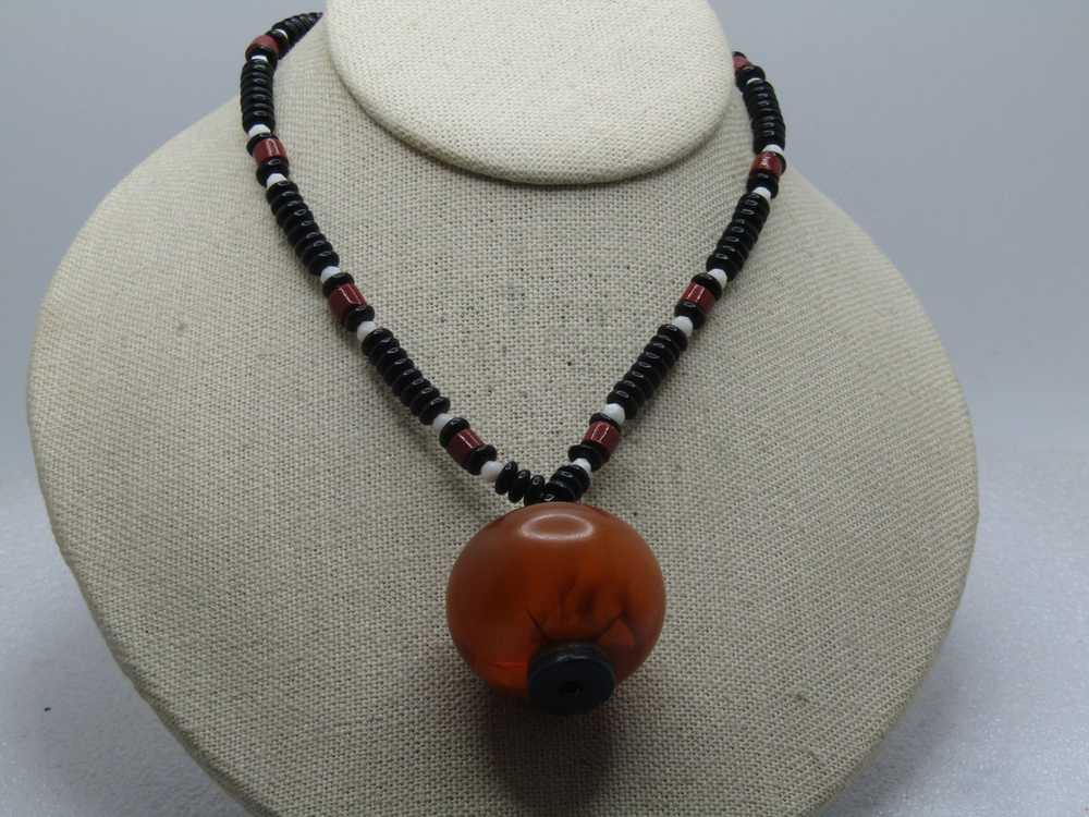 Vintage Bakelite Pendant Glass Beaded Necklace, 2… - image 2