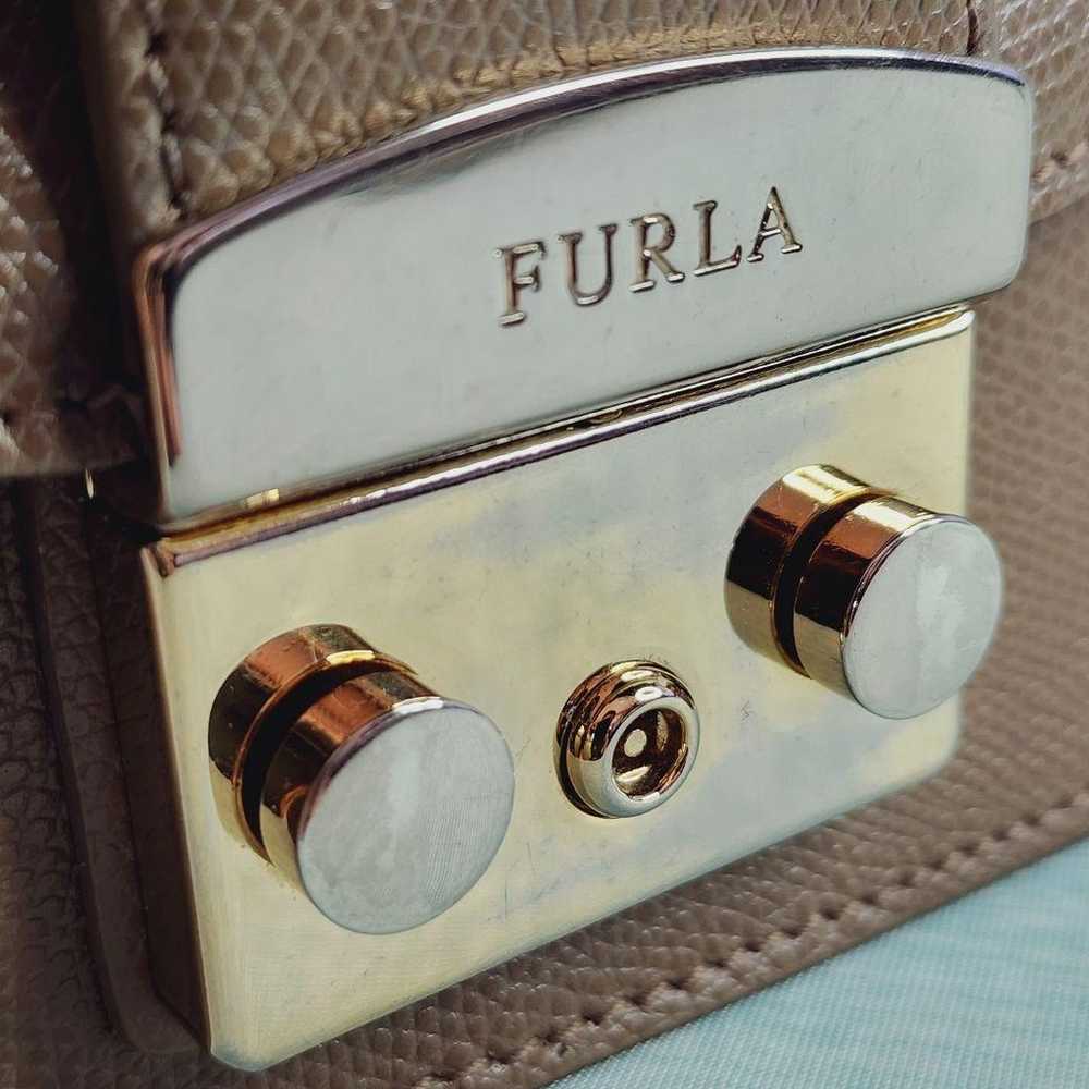 【 Excellent Condition 】FURLA Chain Shoulder Metro… - image 5