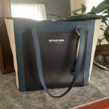 micheal kors tote bag ( Navy, Blue, White)