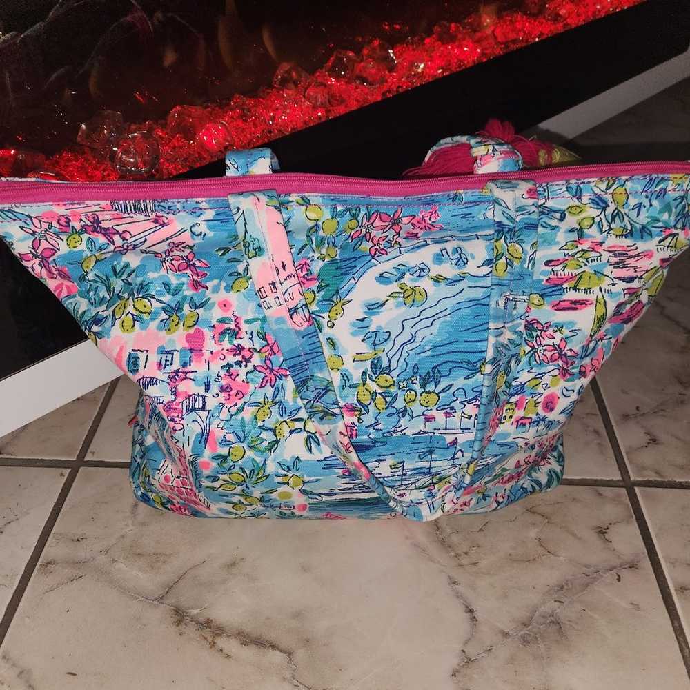 Lilly Pulitzer Pom Pom Tote with 2 Pool Zippered … - image 3