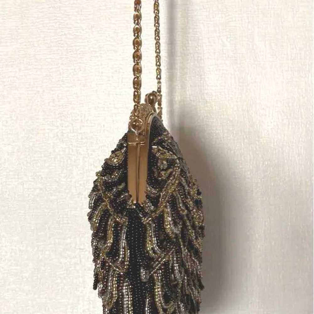 Beaded shell-shaped party bag - image 4