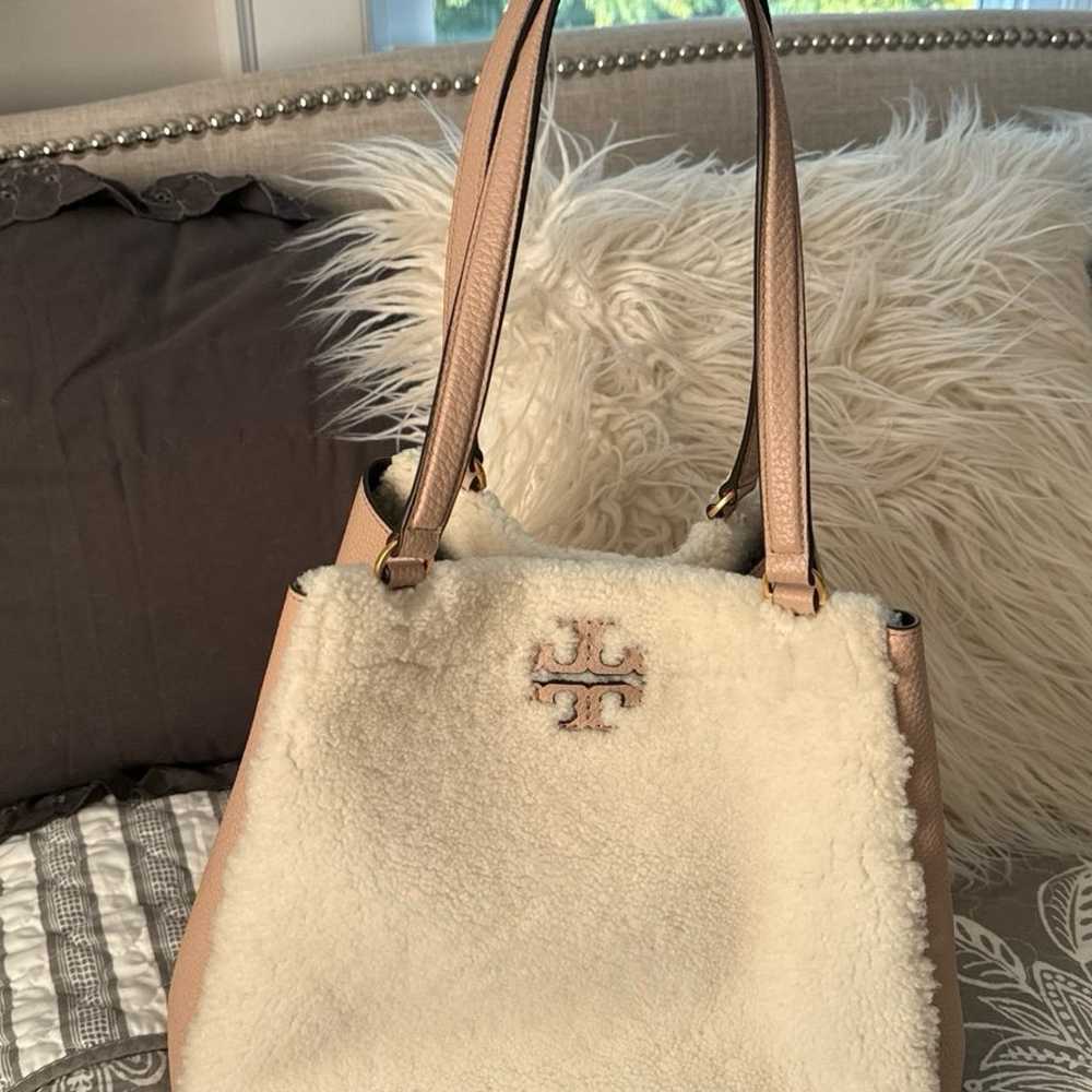 Tory Burch McGraw Shearling Carryall Tote bag / i… - image 11