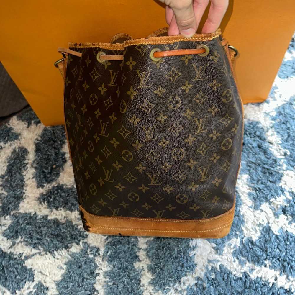 Louis Vuitton Noe Shoulder Bag - image 4