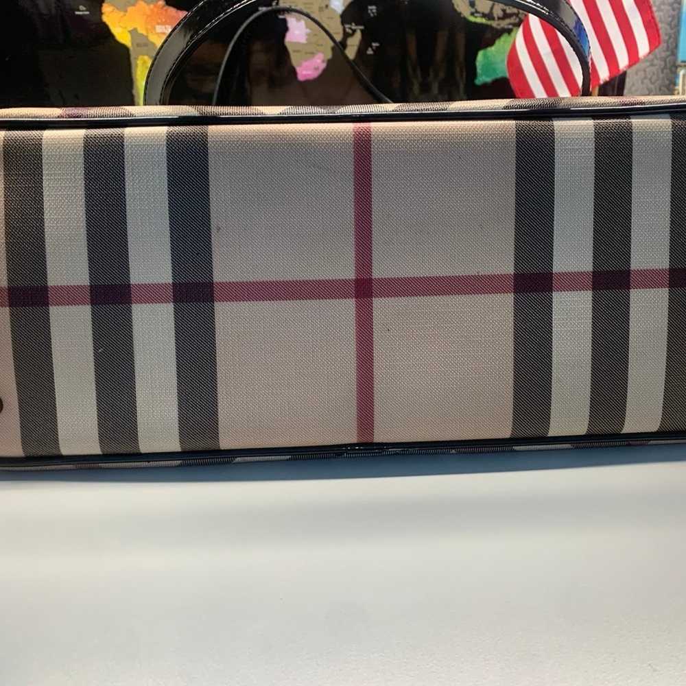 Burberry Nova Check Zip Tote - image 3