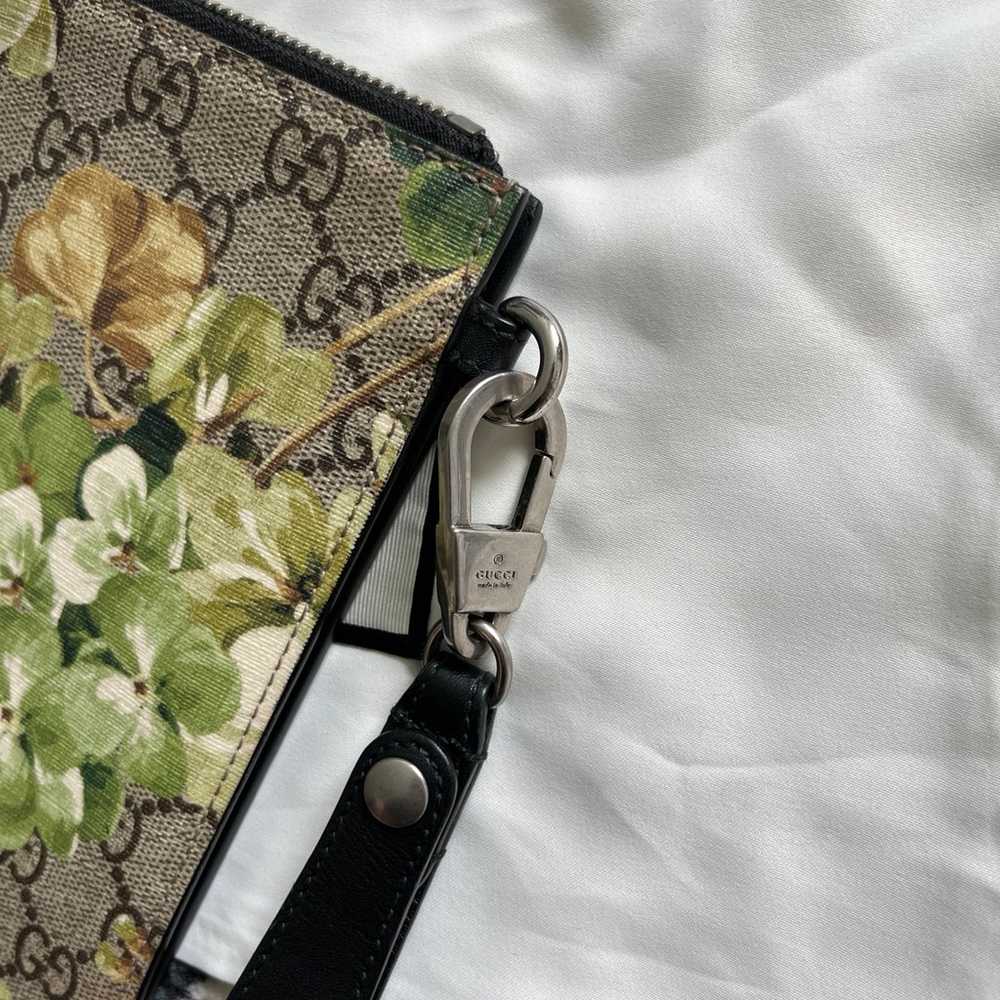 GUCCI GG Supreme Monogram Small Blooms Zip Pouch … - image 11