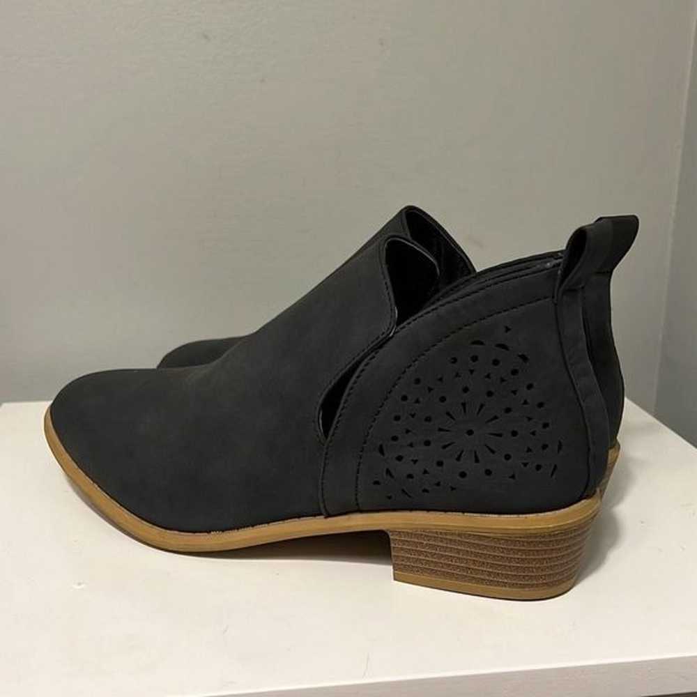 Women's Black Cut-Out Slip-On Ankle Bootie Size 10 - image 5