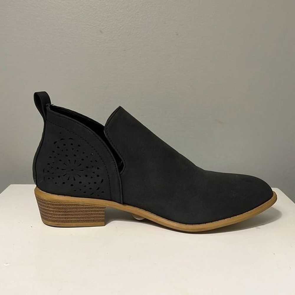 Women's Black Cut-Out Slip-On Ankle Bootie Size 10 - image 7