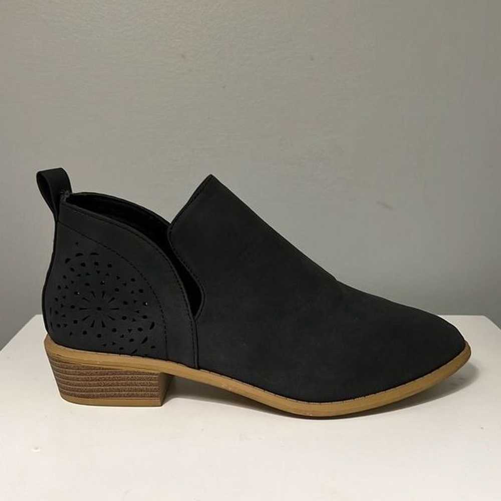 Women's Black Cut-Out Slip-On Ankle Bootie Size 10 - image 9