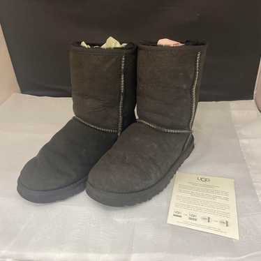 UGG Short Sheepskin Boots.