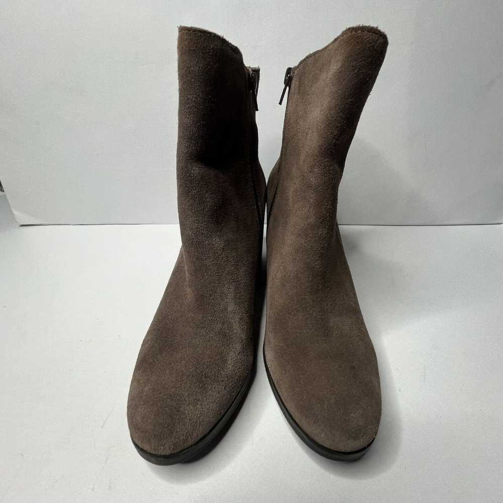 Crown Vintage Sunny Light Brown Suede 3" High Hee… - image 3