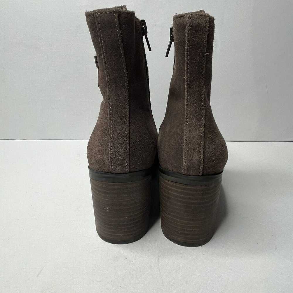 Crown Vintage Sunny Light Brown Suede 3" High Hee… - image 7