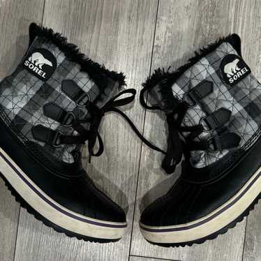 Sorel tivoli plaid boots