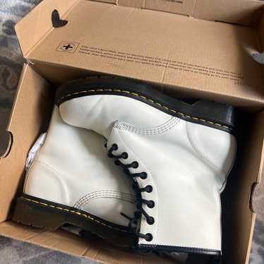 Doc Martens 1460 Smooth Leather Lace Up Boots - Wh