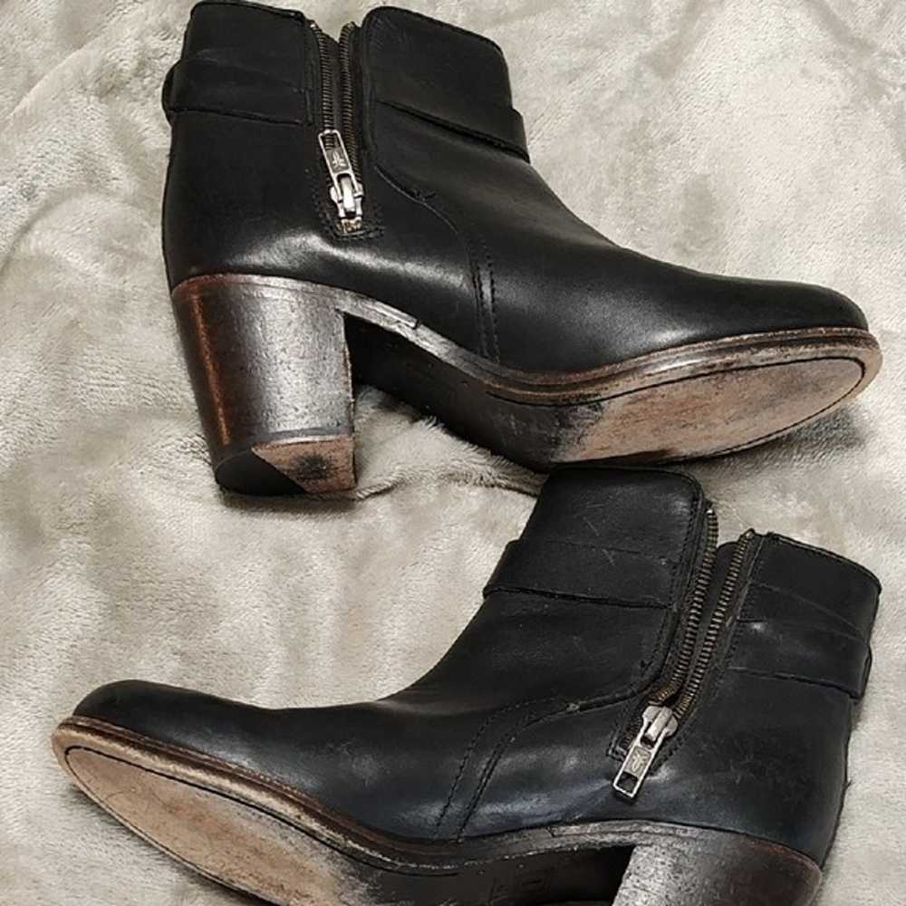 Frye Marjorie Knotted Black Ankle Boots Size 6B - image 7