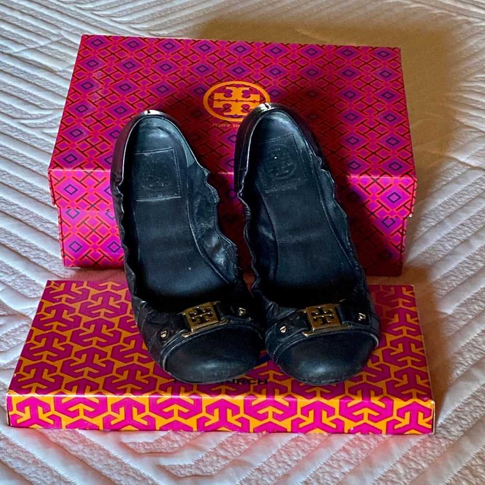 Tory Burch buckle flat black leather - image 1