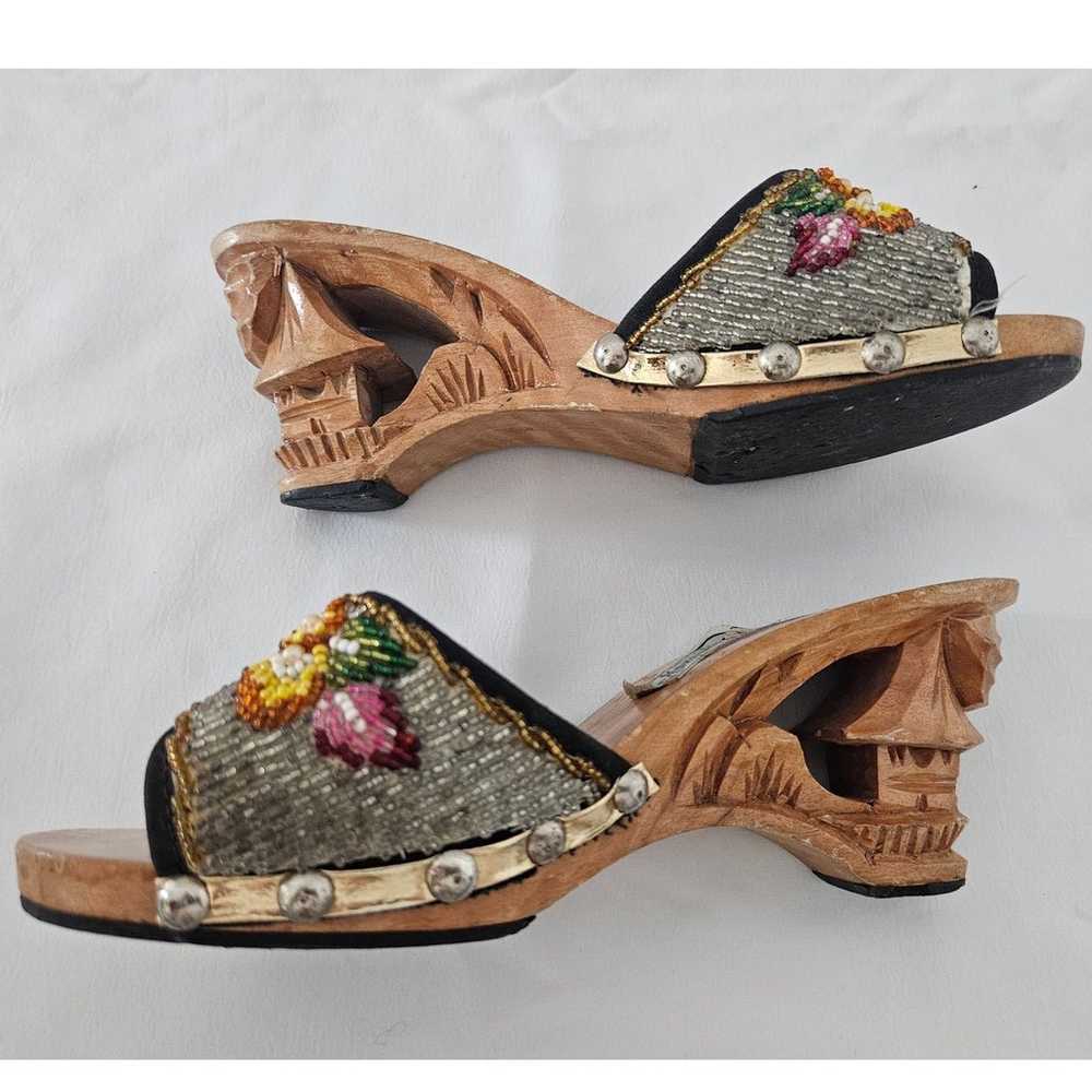 Vintage Luming's Original Beaded Wood Carved Heel… - image 8