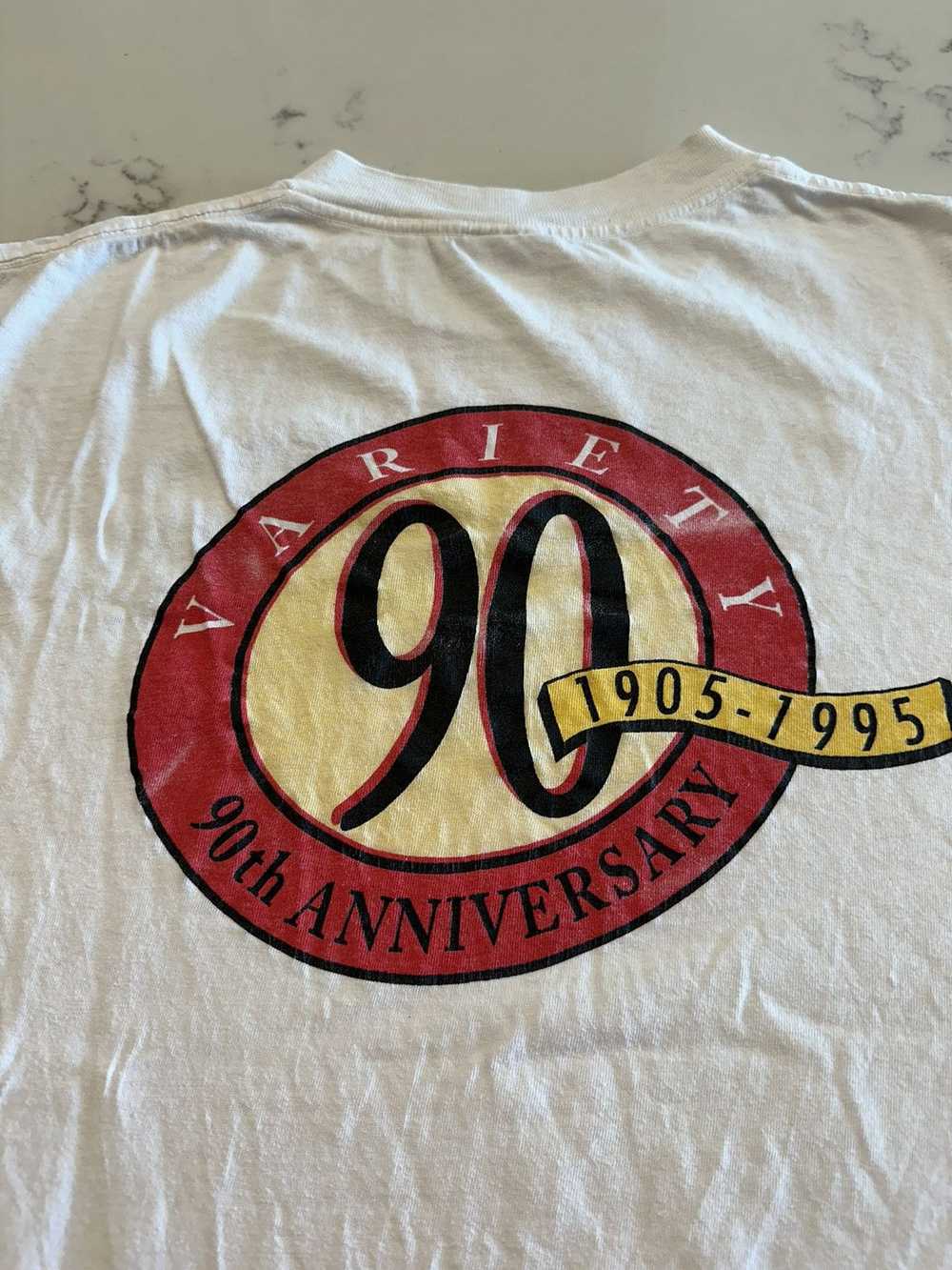 1990x Clothing × Tee × Vintage Vintage 1995 Varie… - image 1