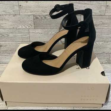 Size 7  Lauren Conrad hydrangea heels black