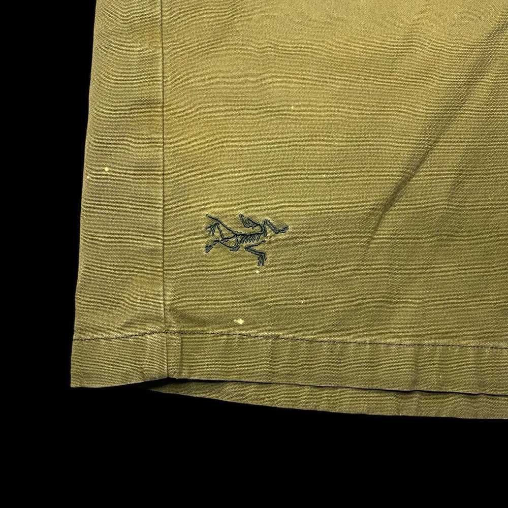 Arc'Teryx Arc’Teryx khaki shorts - image 5