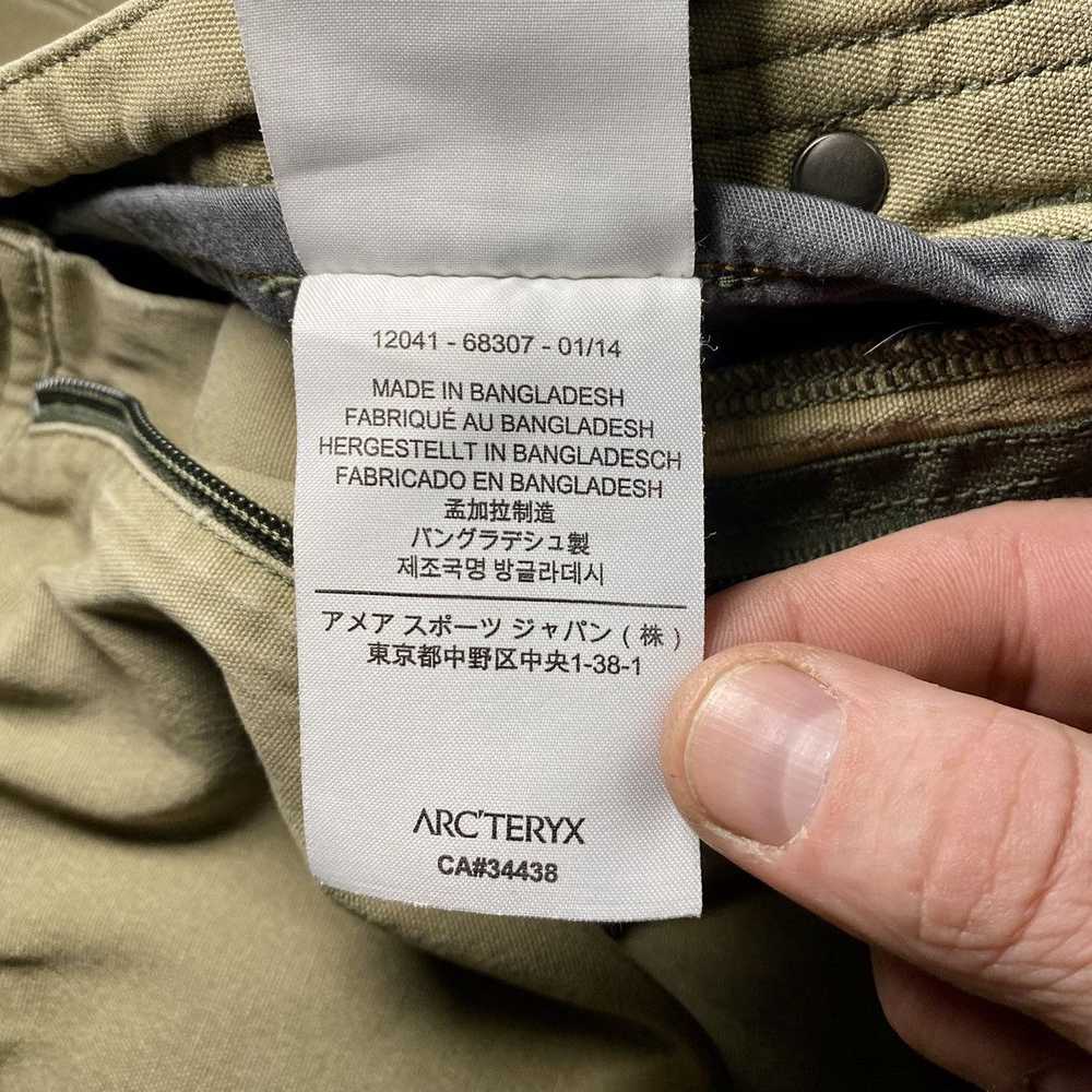 Arc'Teryx Arc’Teryx khaki shorts - image 8