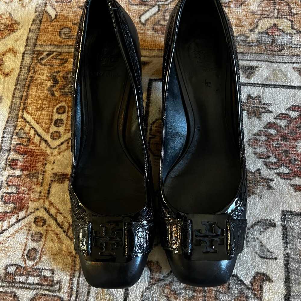 Tory Burch Black Leather Block Heel Shoe Size 10 - image 1