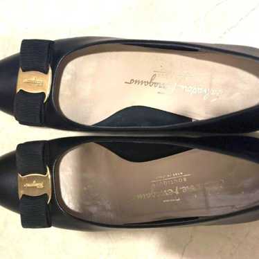 Salvatore Ferragamo pumps, size 7C, around 24 cent