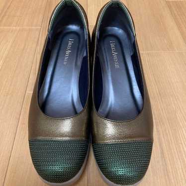 Excellent condition Hills Avenue sequin wave sole 