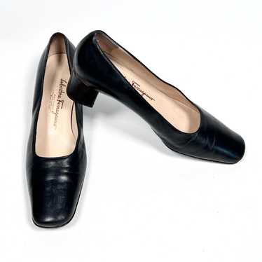 Salvatore Ferragamo Womans Pumps Black Leather Hee