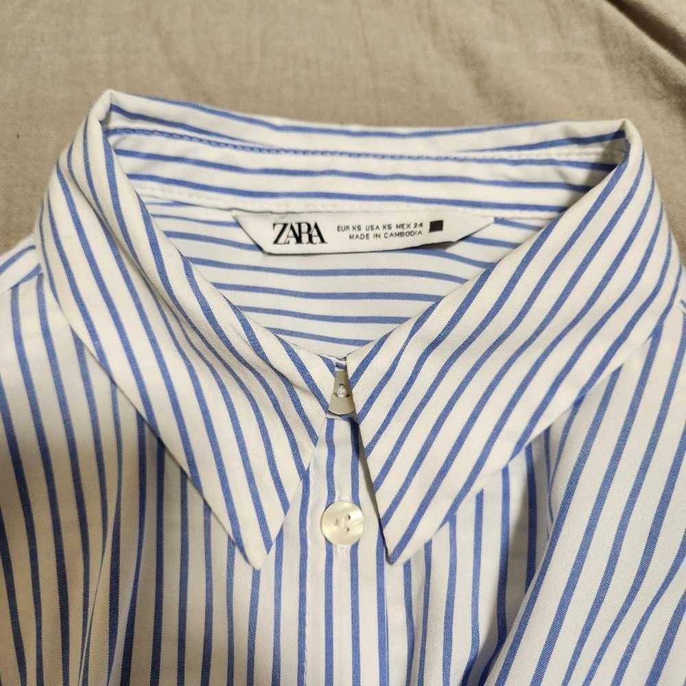 ZARA Striped Oversized Shirt Light Blue x White. - image 9