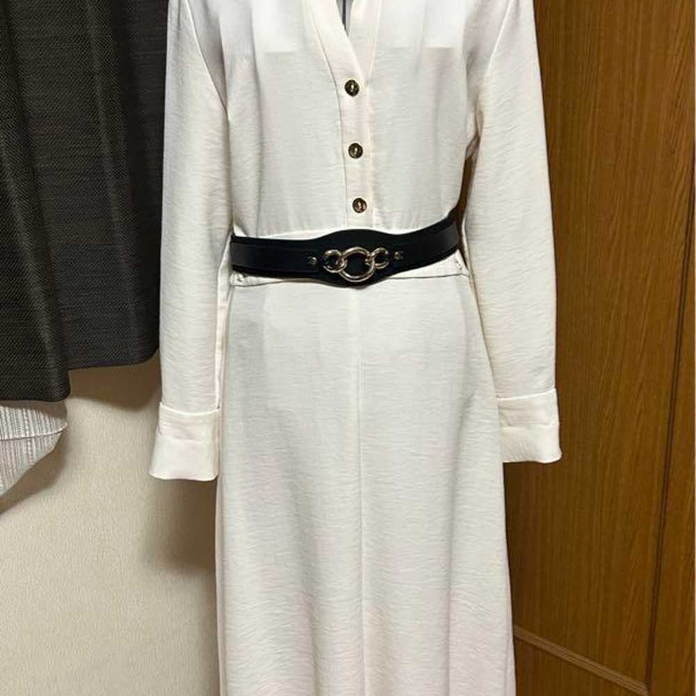 White long-sleeved dress - image 1