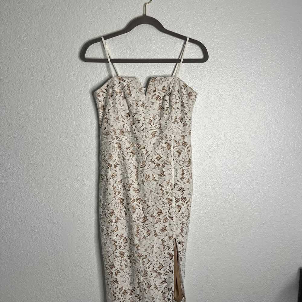 Lulus White and Tan Lace Midi Dress Small - image 1