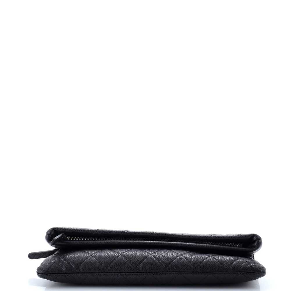 CHANEL Beauty CC Clutch Quilted Caviar - image 4