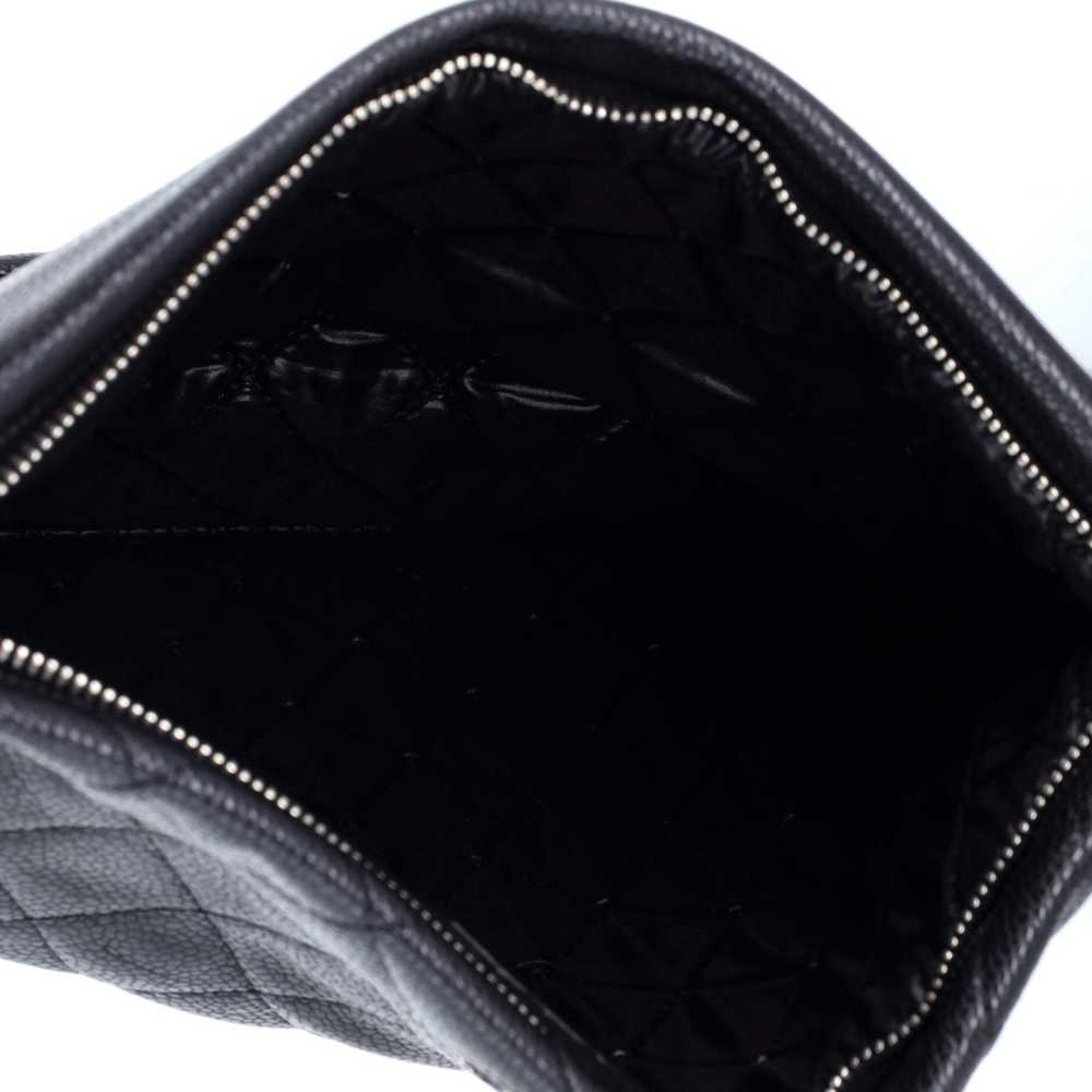 CHANEL Beauty CC Clutch Quilted Caviar - image 5