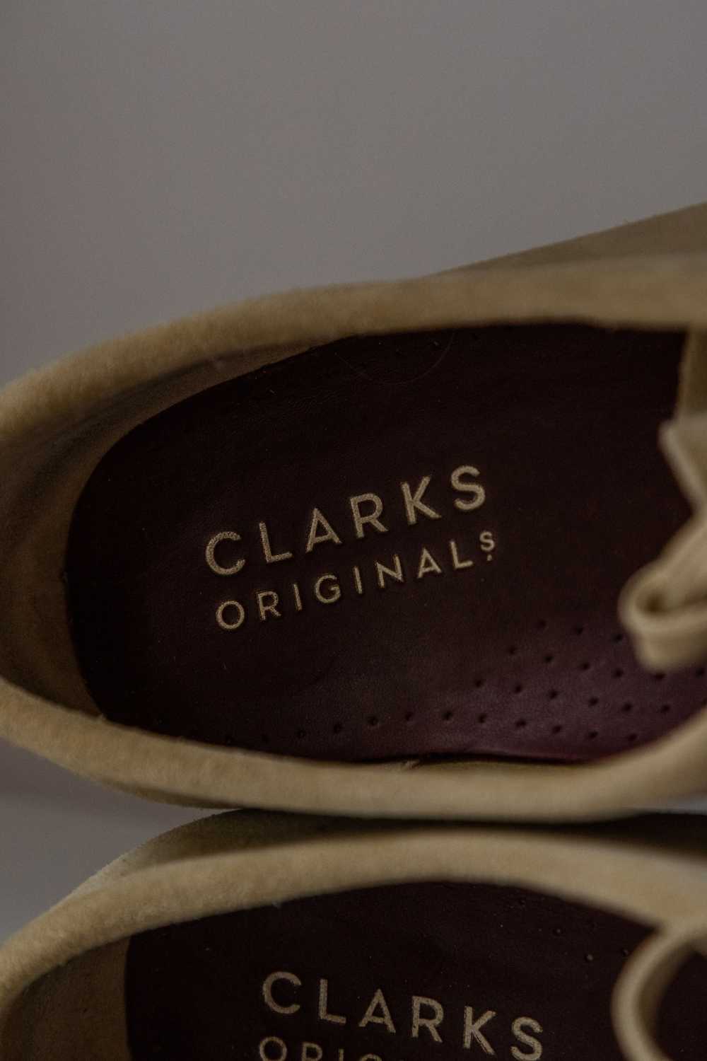 Clarks × Streetwear Clarks Wallabee Low Maple - image 7