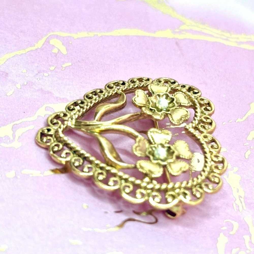 Avon Vintage Twin Flower Heart Shape Brooch - image 3