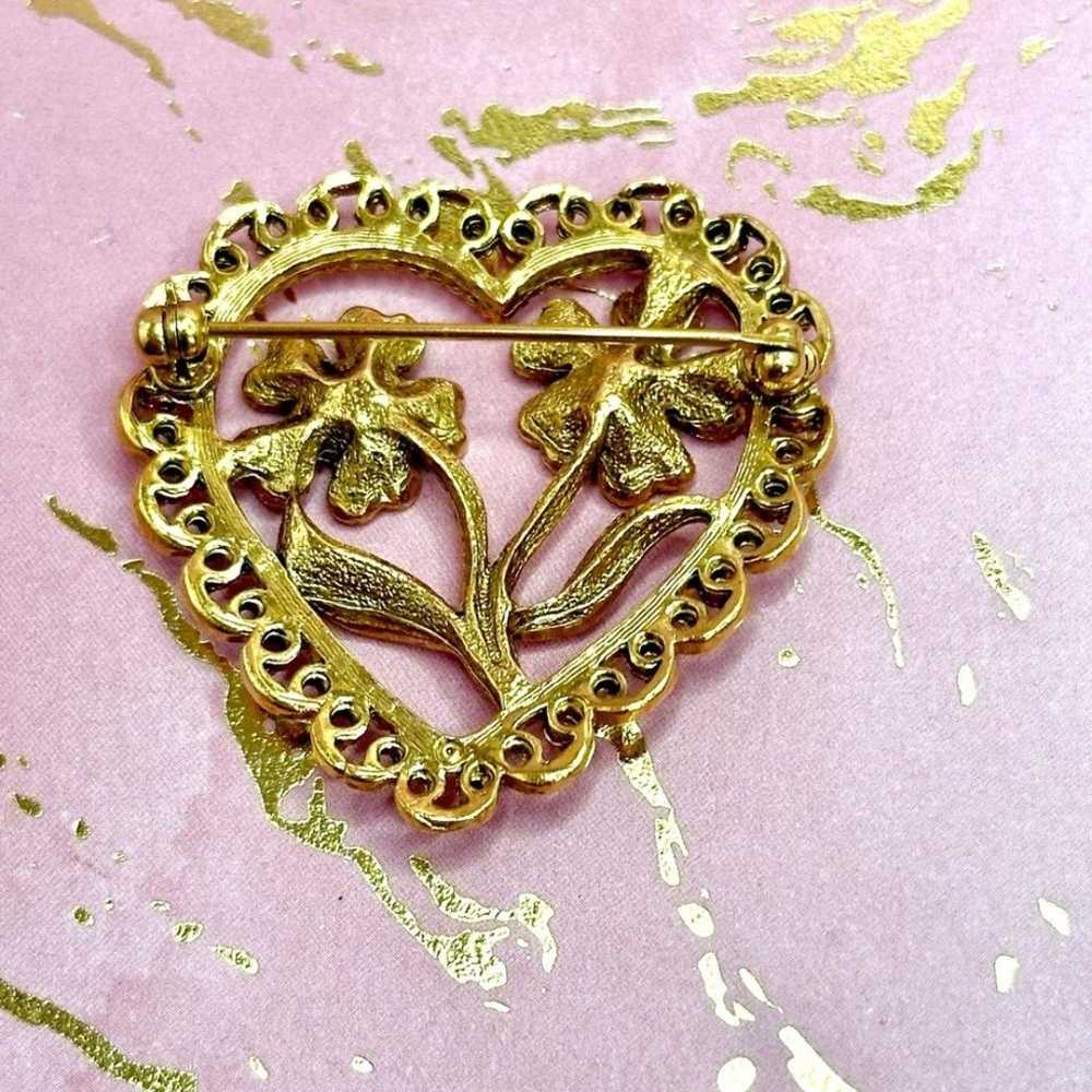 Avon Vintage Twin Flower Heart Shape Brooch - image 4