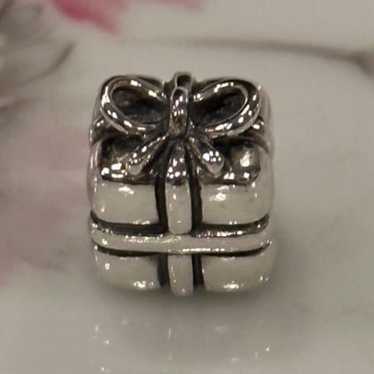 Authentic Pandora Retired Vintage Gift Present Cha