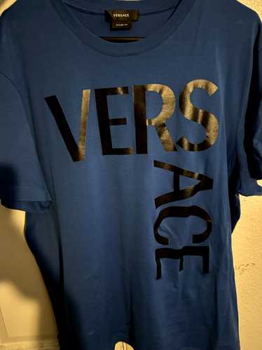 希少【Versace Versus】ホイルライオン Tシャツ 希少【Versace Versus】ホイルライオン Tシャツ (VERSUS VERSACE