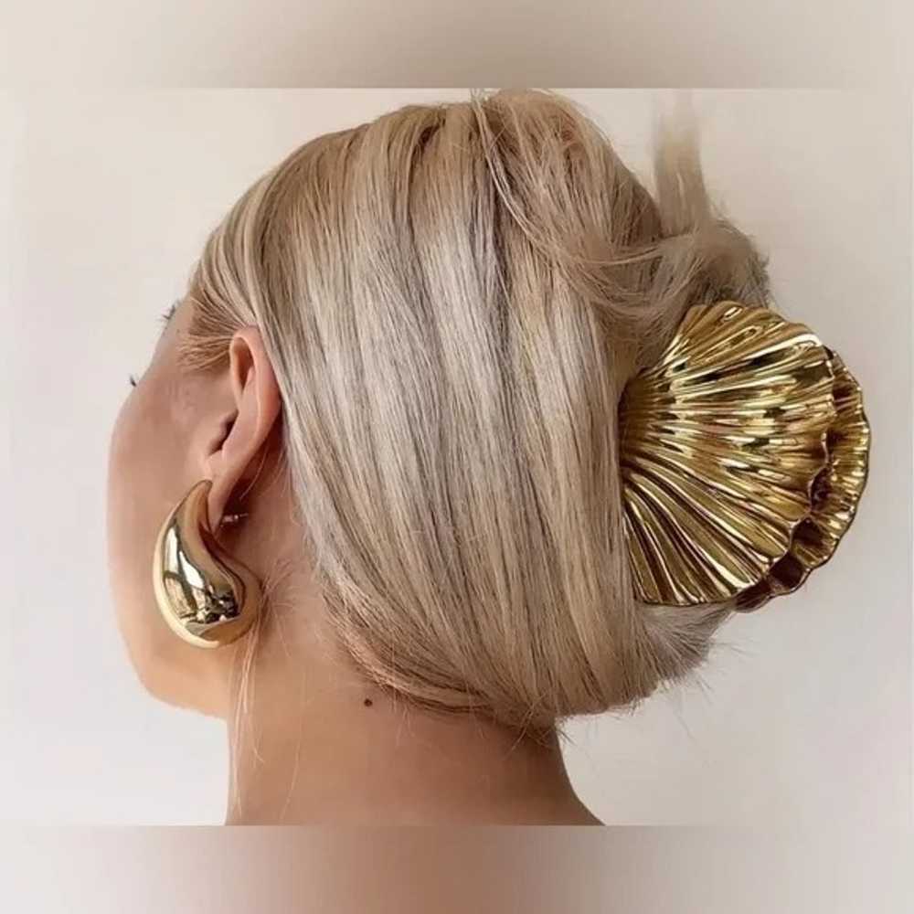 Luxe Large Gold Hair Clip Claw New - image 4