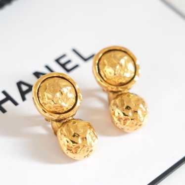 Super Rare CHANEL Vintage Earrings Costume Jewelry