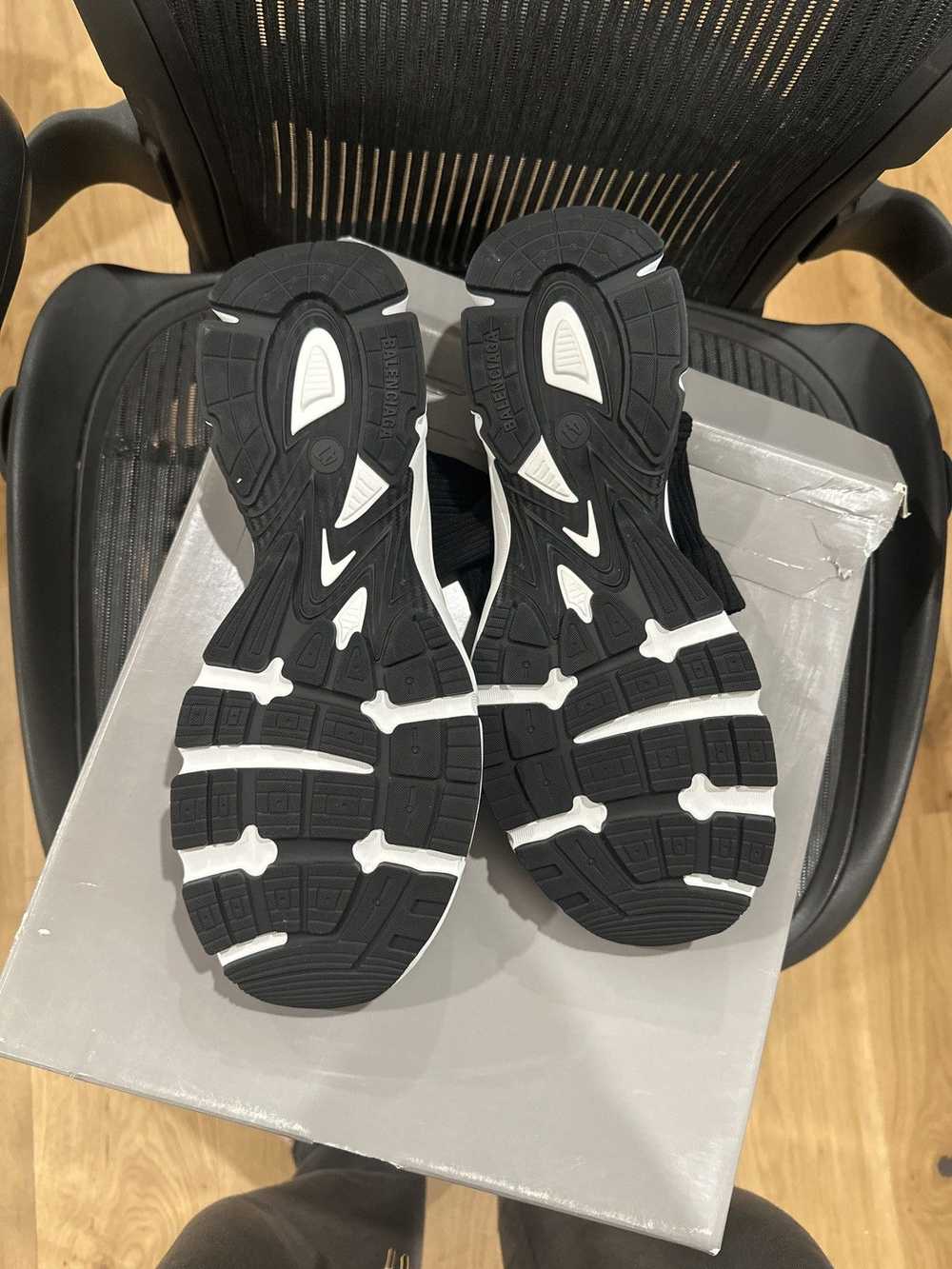 Balenciaga Balenciaga Speed 3.0 never worn - image 7