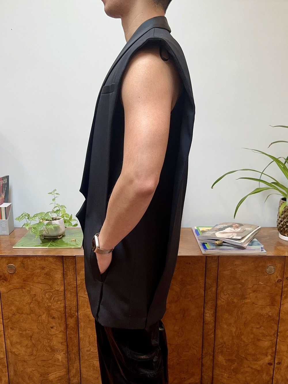 Balmain × H&M Sleeveless Tuxedo Open Blazer - image 3