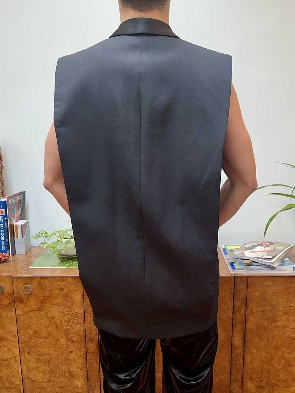 Balmain × H&M Sleeveless Tuxedo Open Blazer - image 4