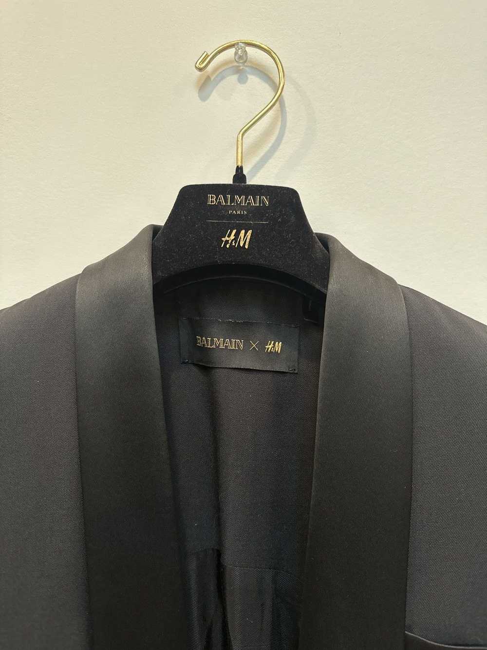 Balmain × H&M Sleeveless Tuxedo Open Blazer - image 7