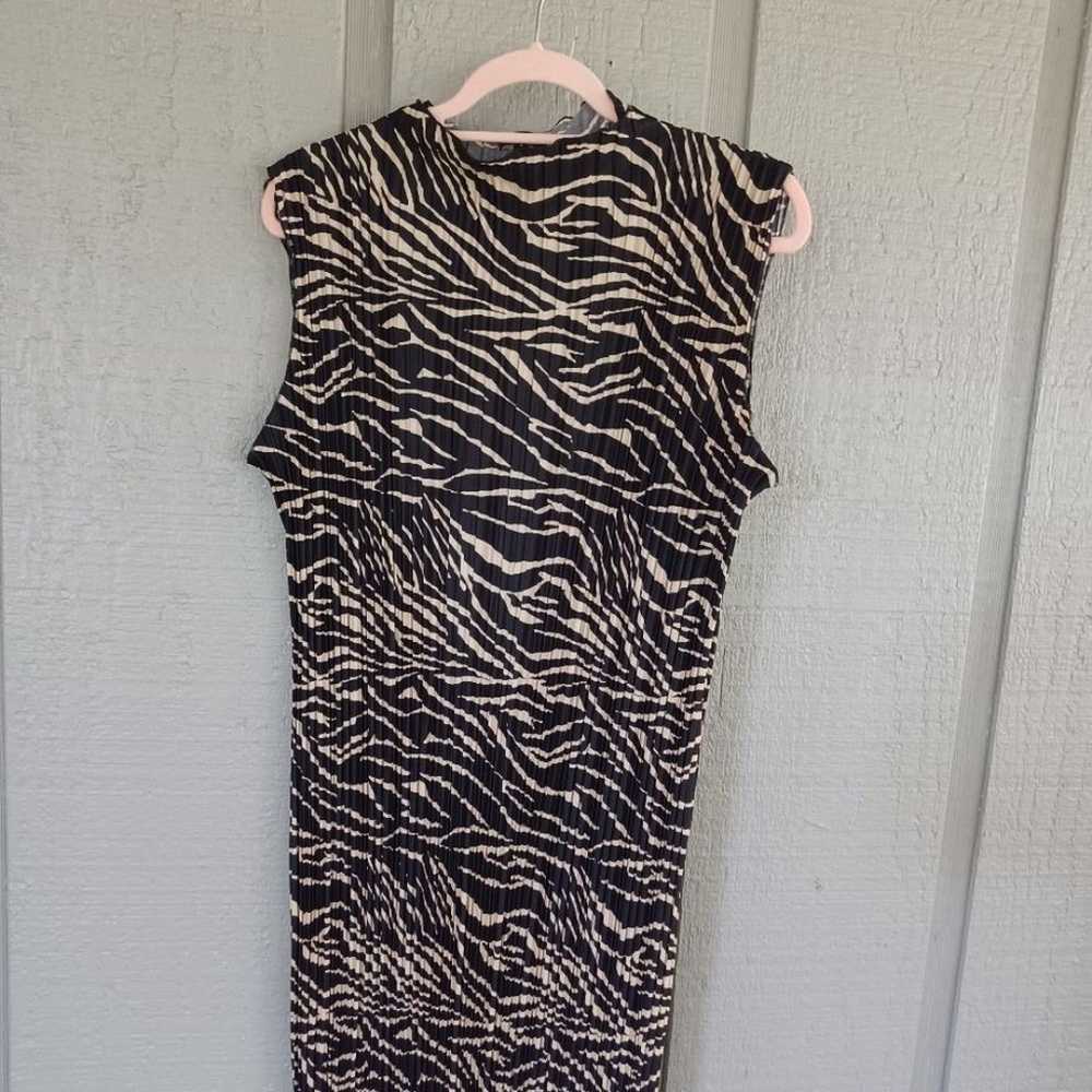 Rails Women Wakely Plisse Midi Dress SZ L Mock Ne… - image 3