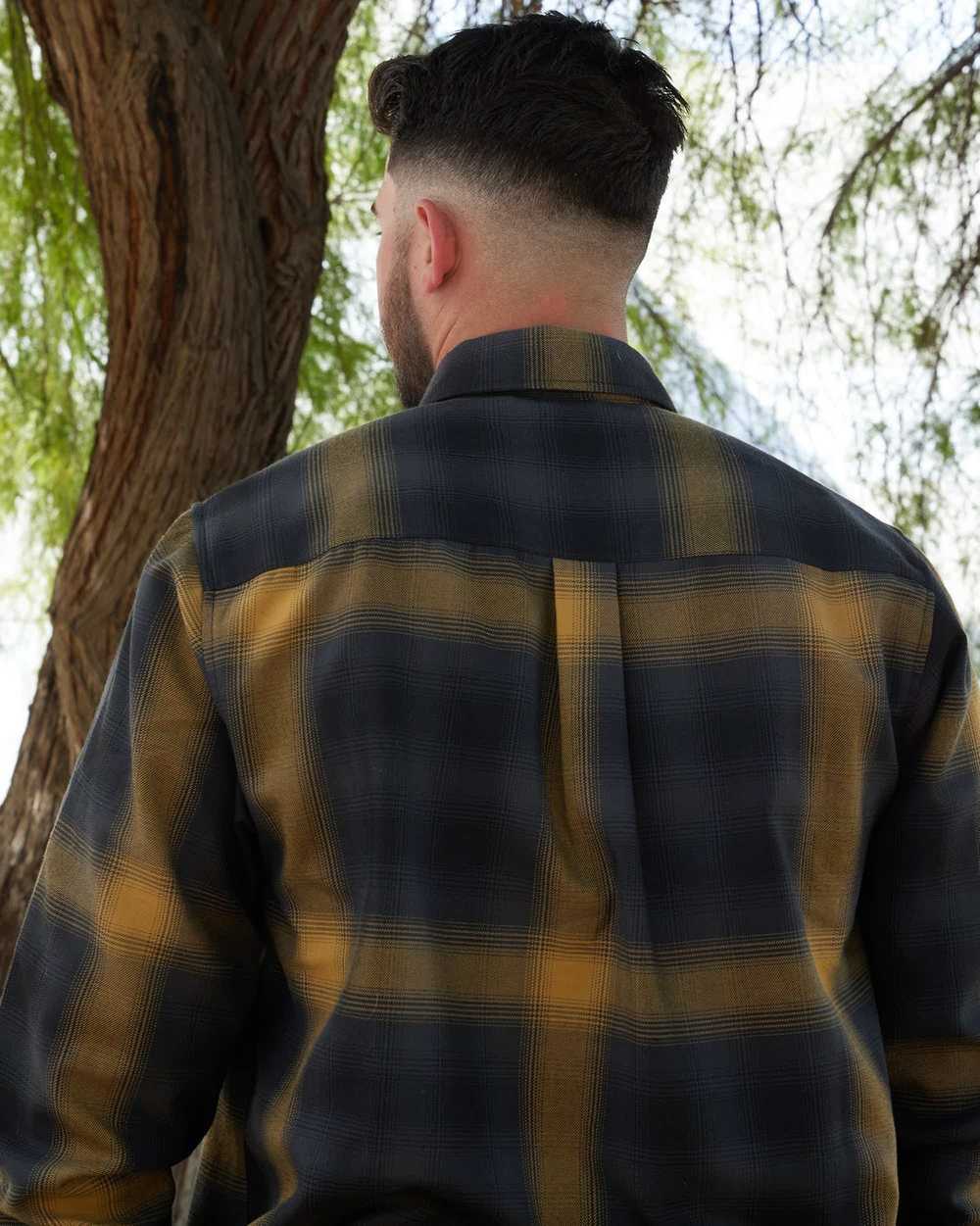 dixxon Men's Panhandle Flannel - image 2