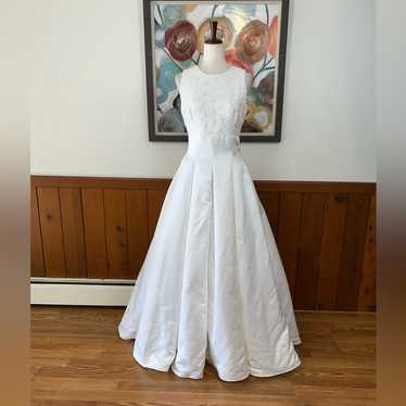 Pretty Vintage 90s Jasmine Heavy Pleated Wedding … - image 1